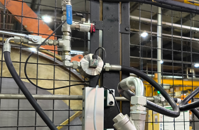 当精密测量遇见极限空间：微小齿轮流量计如何成