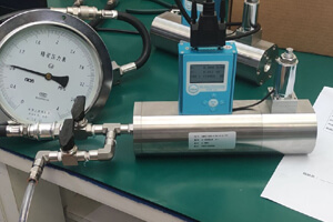 测量控制氢气流量大小的工况现场